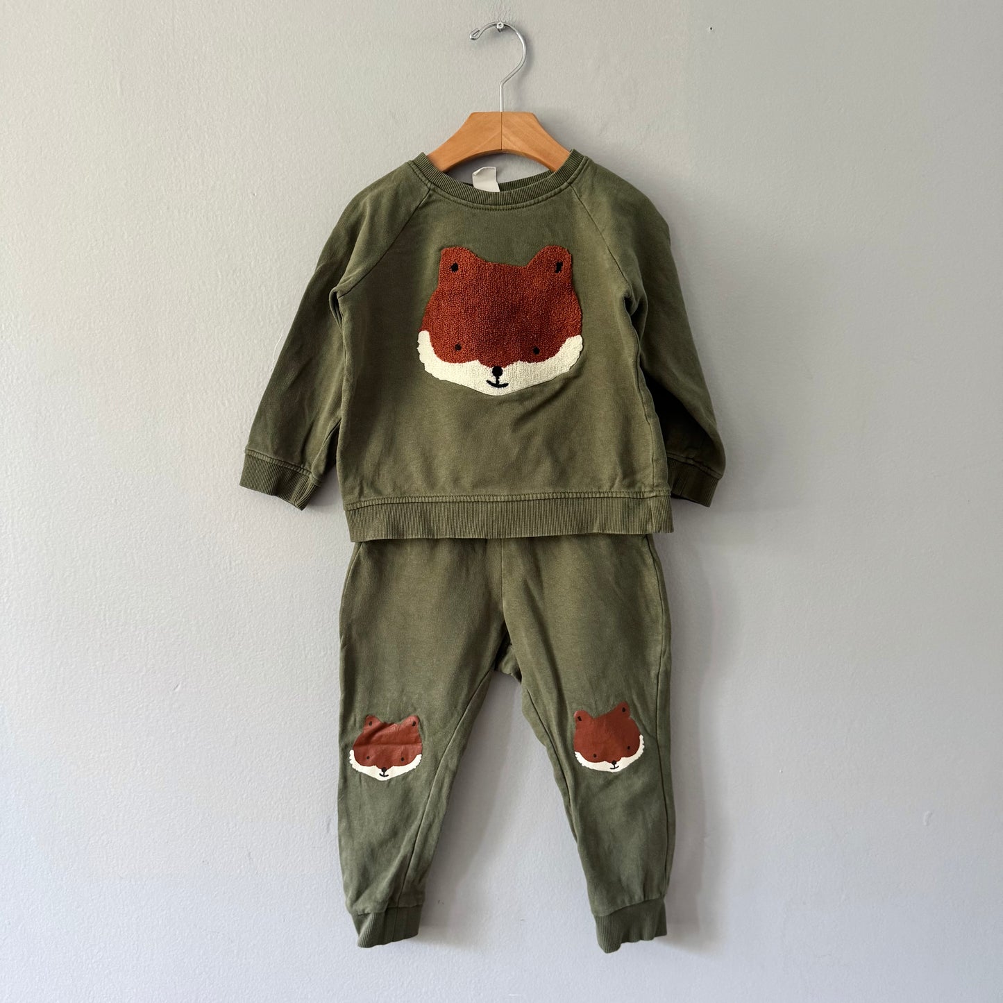 H&M / Khaki x fox crew set / 3-4Y