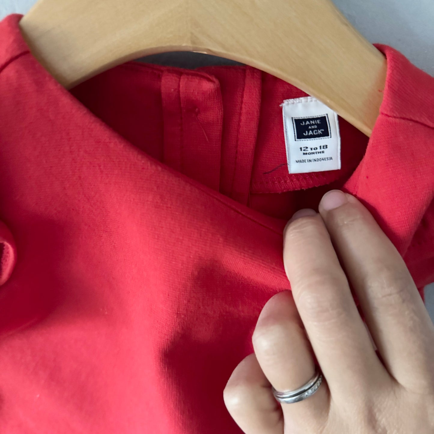 Janie & Jack / Red short sleeve top / 12-18M