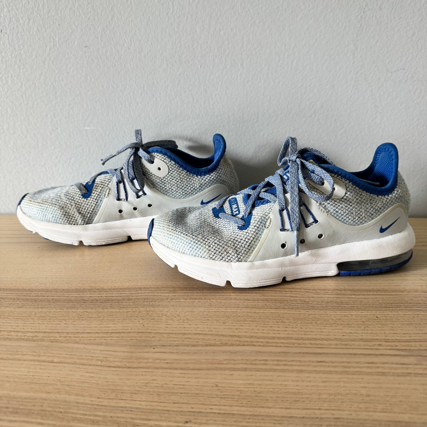 Nike / Sneaker / J1