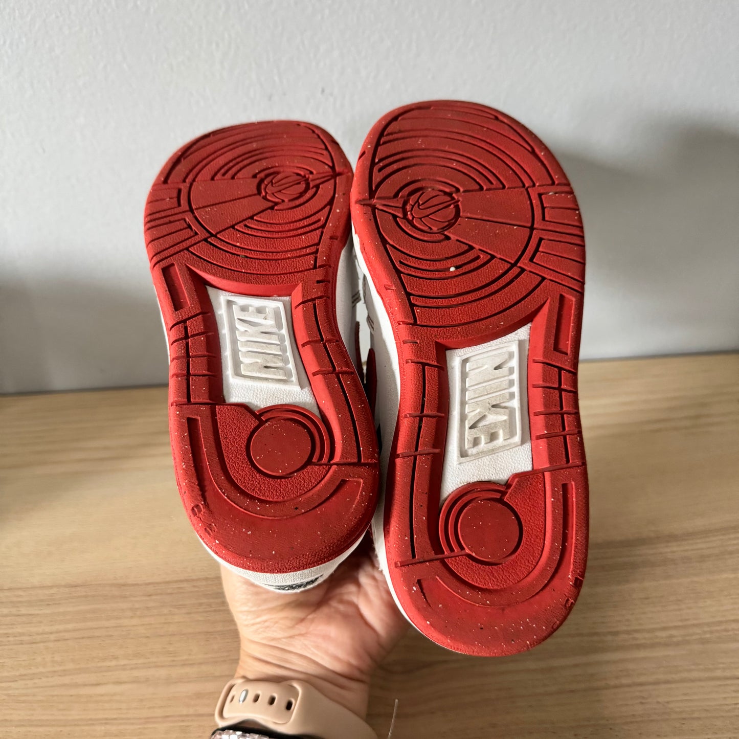 Nike / Sneaker / J1.5