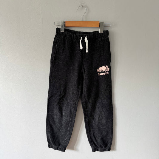 Roots / Black x pink logo sweatpants / 7Y