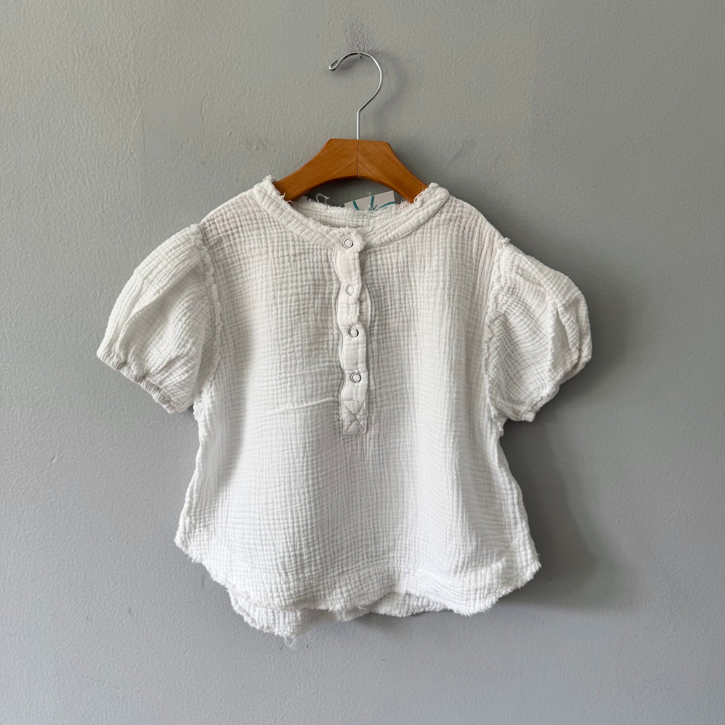 Zara / White muslin top / 7Y
