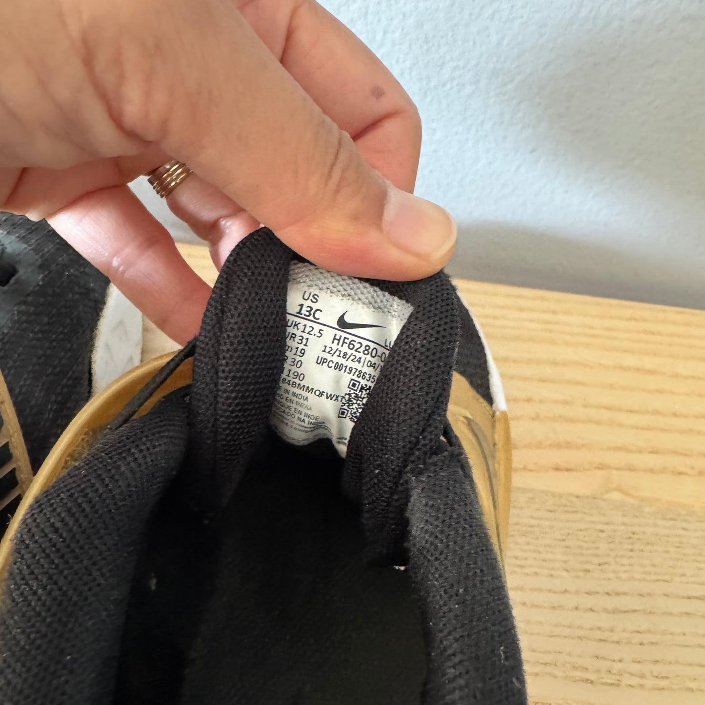 Nike / Sneakers / US13