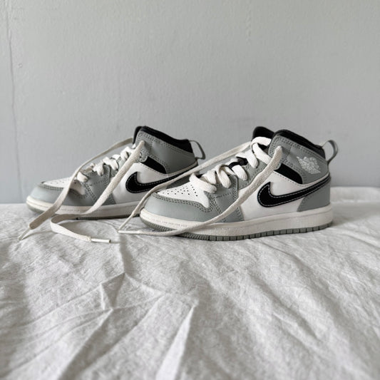 Nike / Air Jordan / Running Shoes / US12