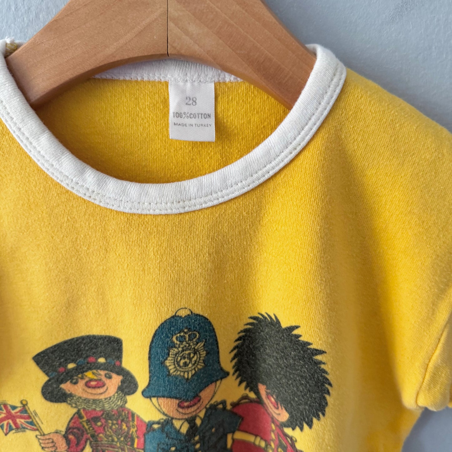 Vintage / Yellow London T-shirt / 5-6Y