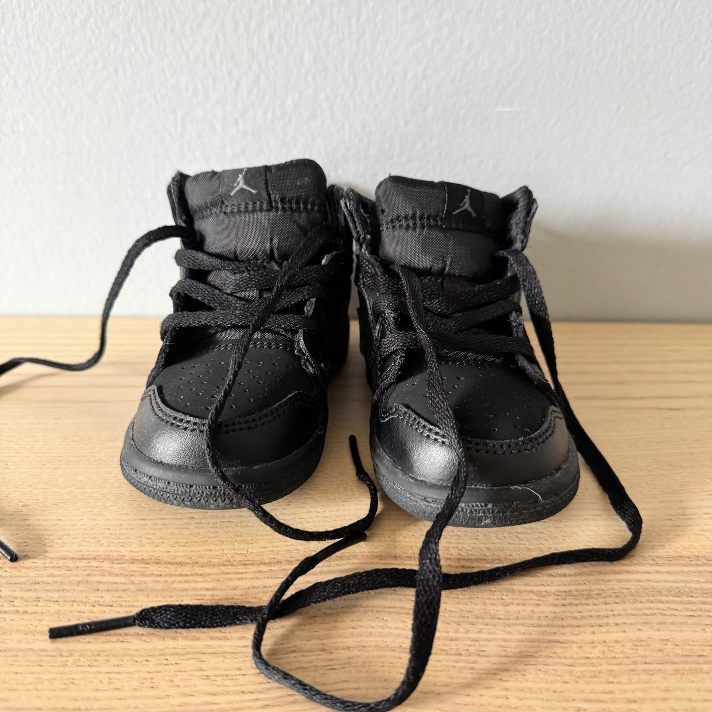 Nike / Sneaker / US6