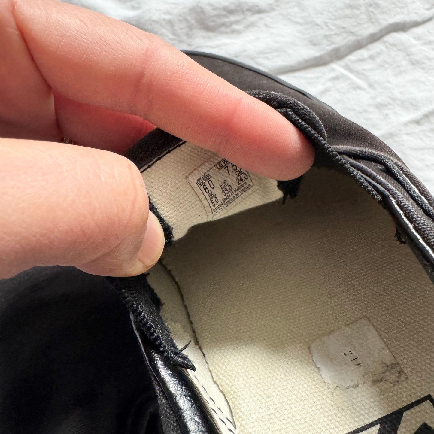 Vans / Running Shoes / Women 7.5