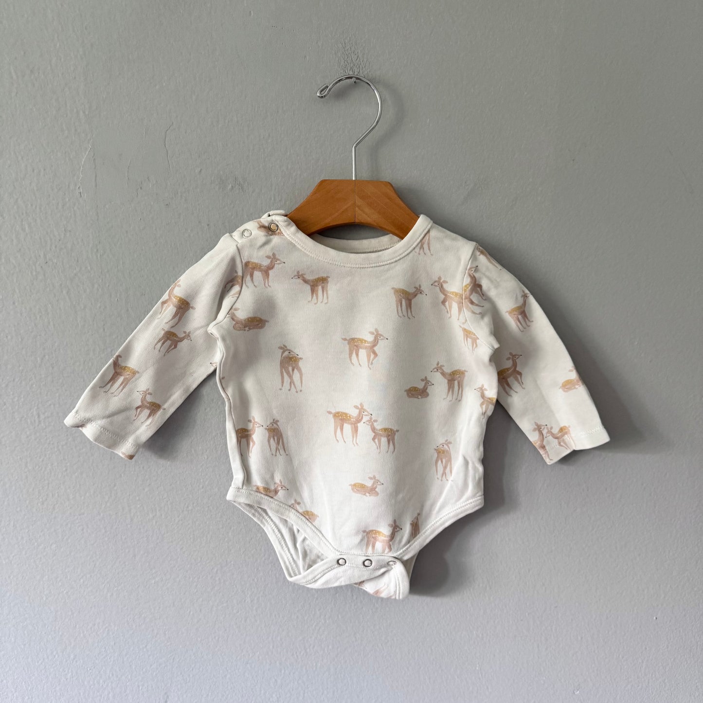 Pehr / White x bambi onesie / 3-6M