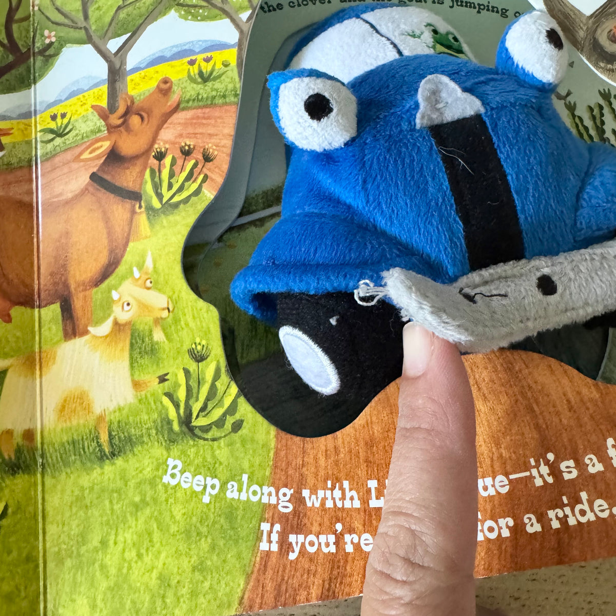 Little Blue Truck's Beep-Along Book