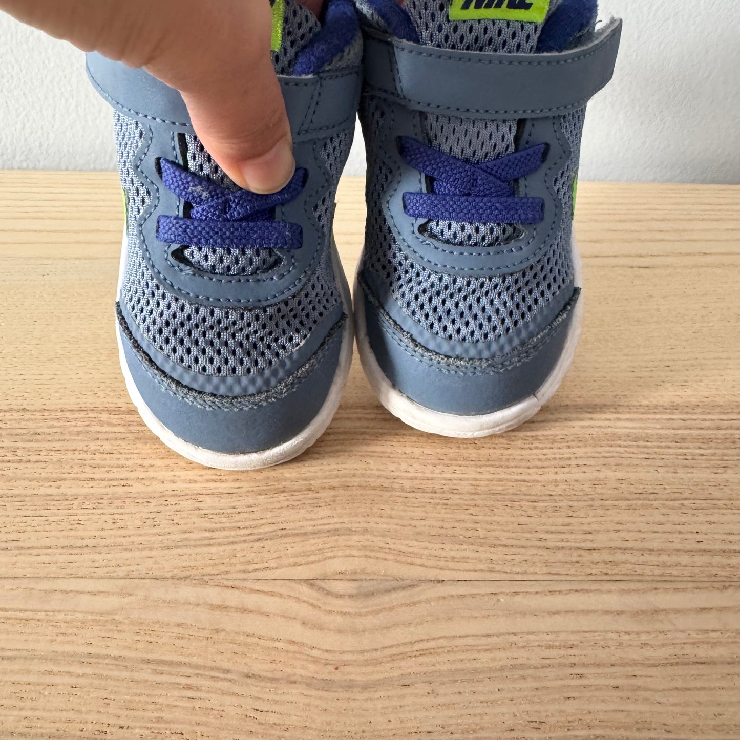 Nike / Sneakers / US7