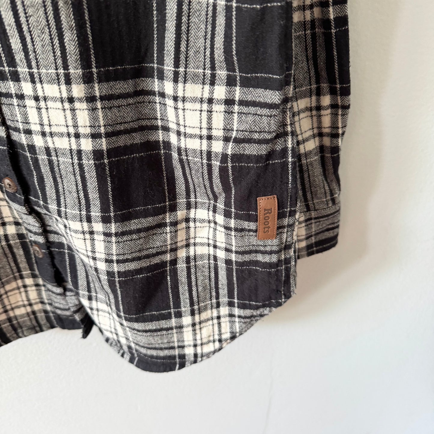 Roots / Black white checked flannel shirt / 7-8Y