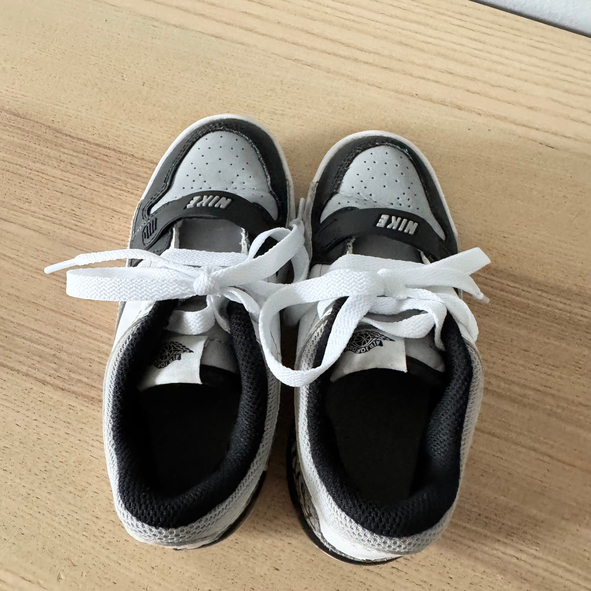 Nike / Sneaker / US11