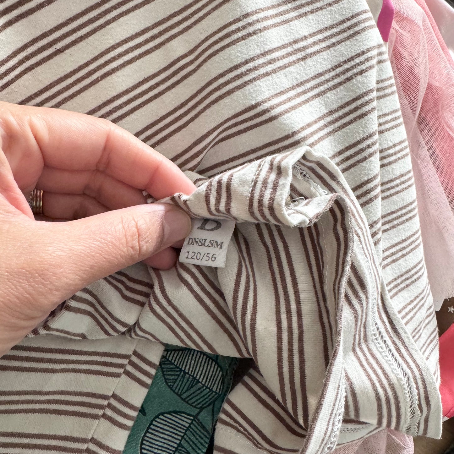 No brand / White brown stripe long sleeve / 4-5Y