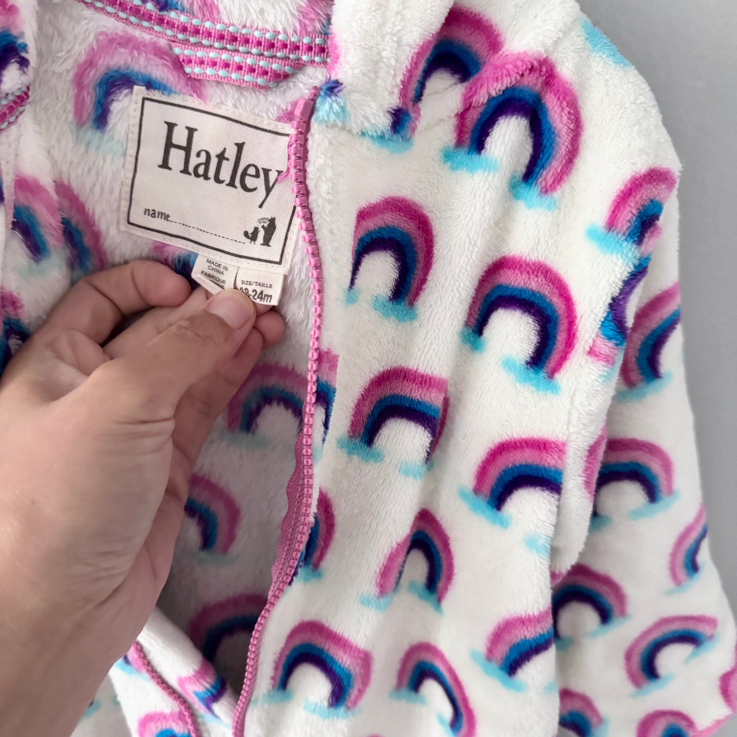 Hatley / White x rainbow fleece bunting / 18-24M