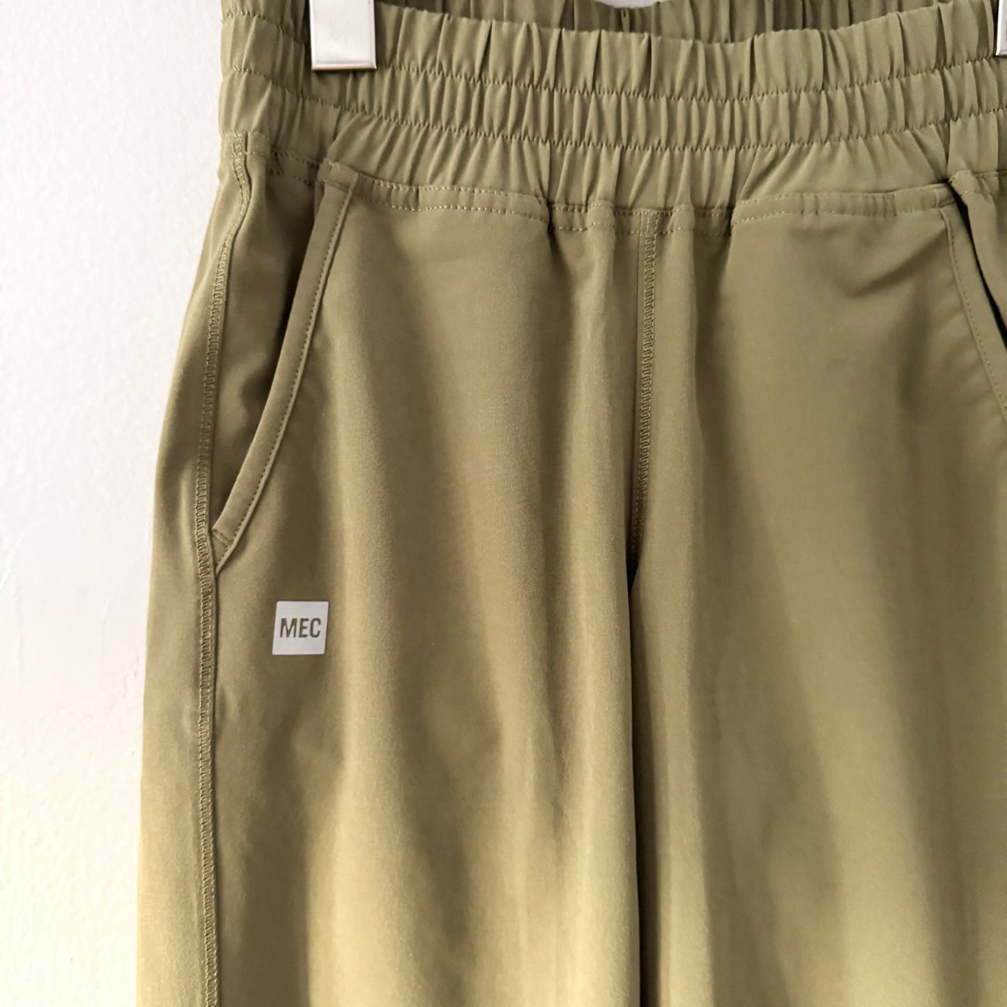Mec / Khaki active pants / 8Y