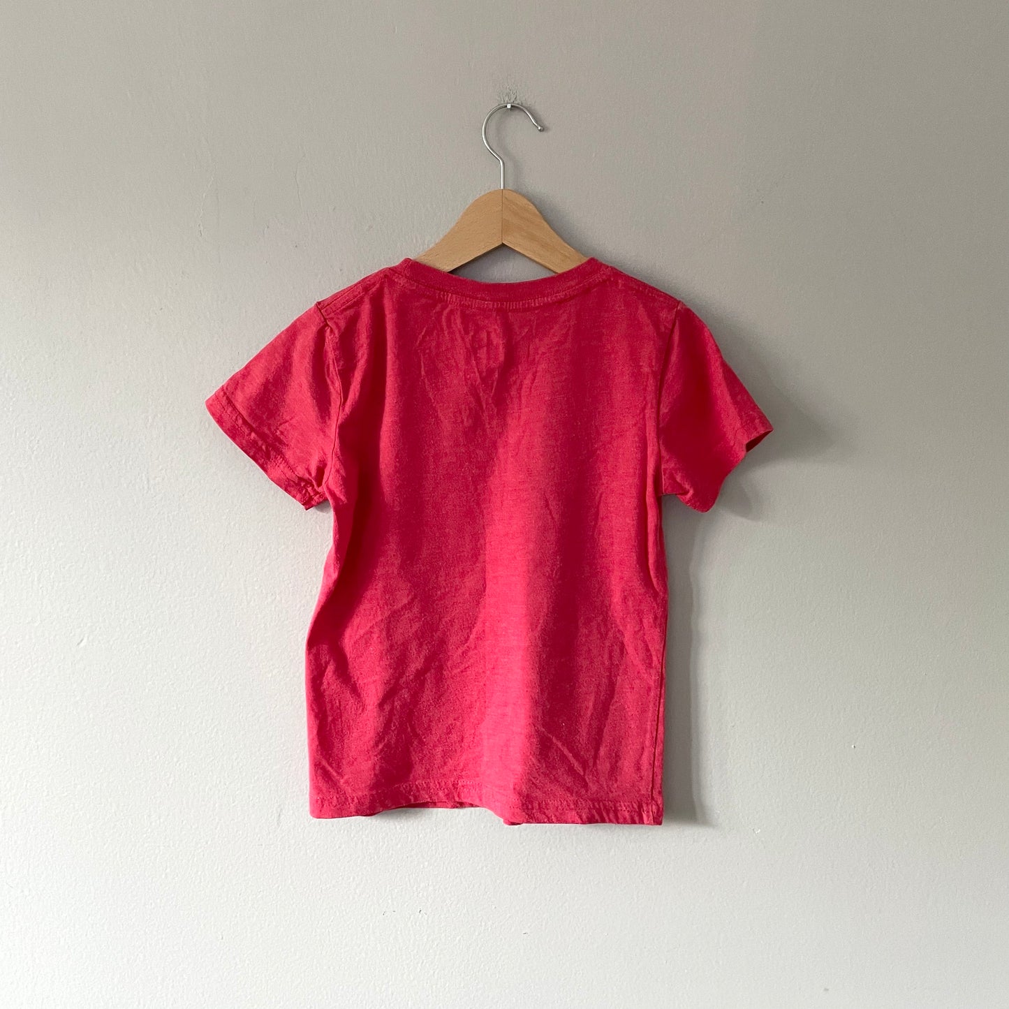 Dr. Seuss / Red T-shirt / 5T