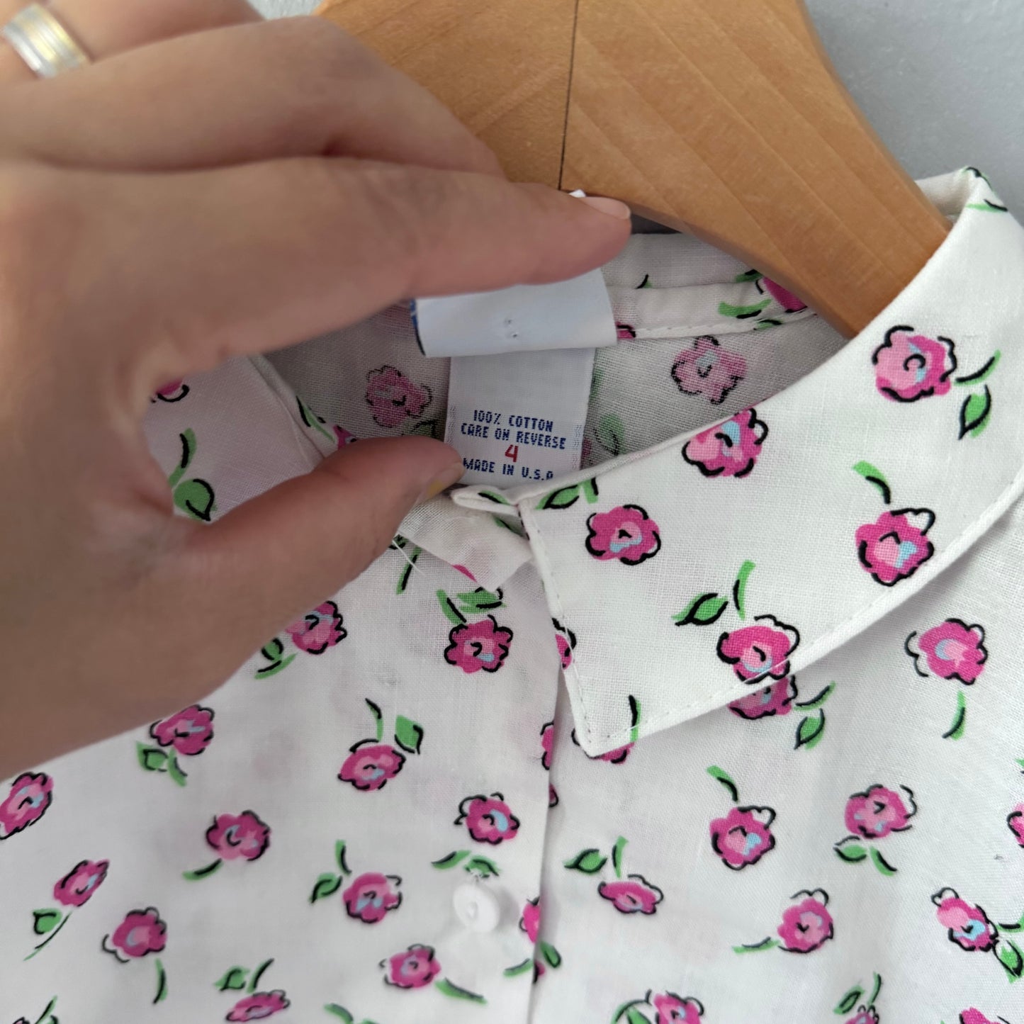 Oshkosh / White x pink flower blouse / 4Y