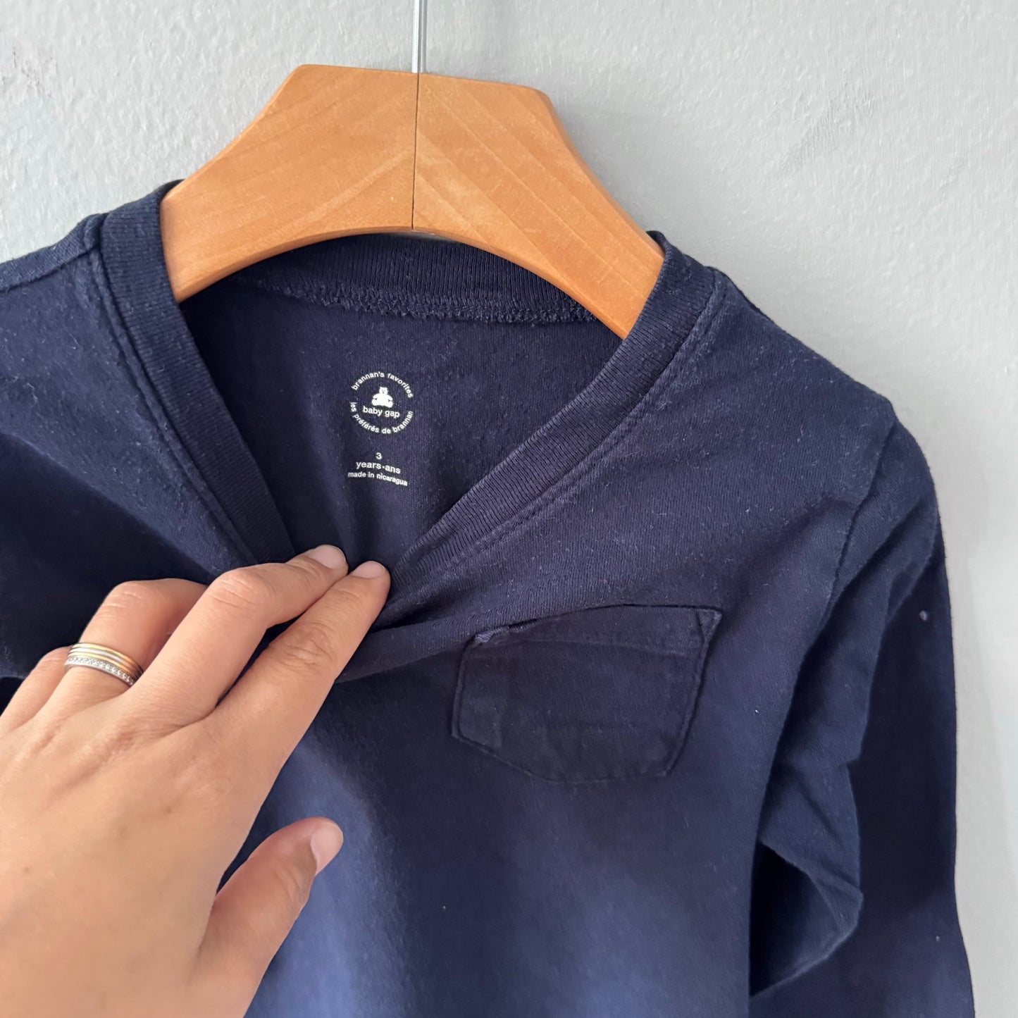Gap / Navy long sleeve / 3Y