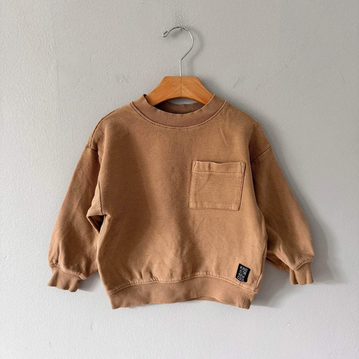 H&M / Camel brown sweatshirt / 3-4Y