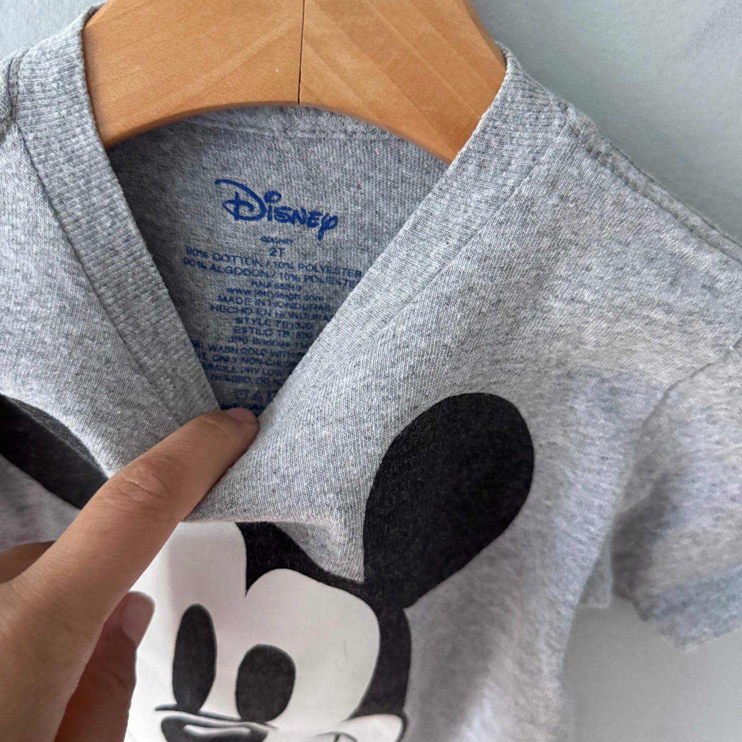 Disney / Mickey light grey T-shirt / 2T