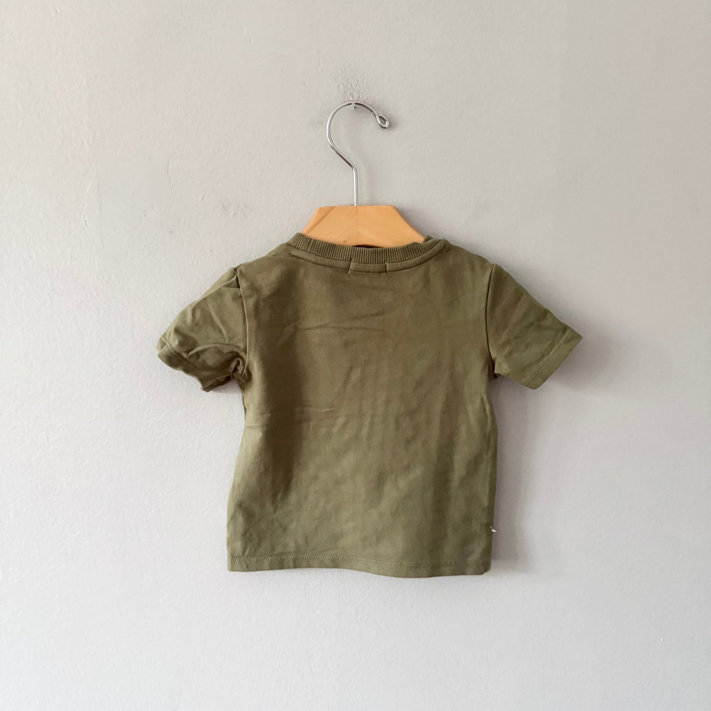 Miles baby / Khaki T-shirt / 9M