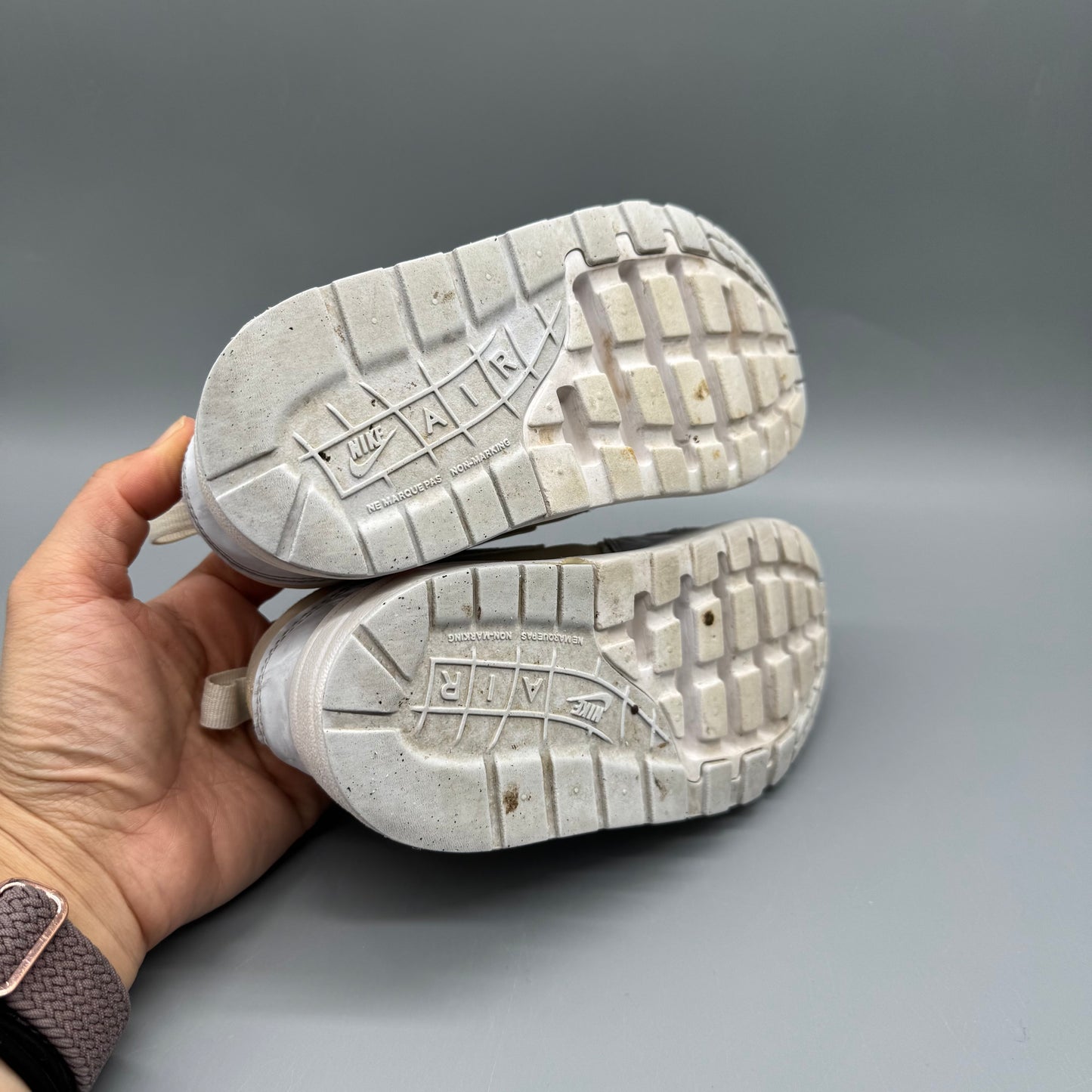 Nike / Running Shoes / US11
