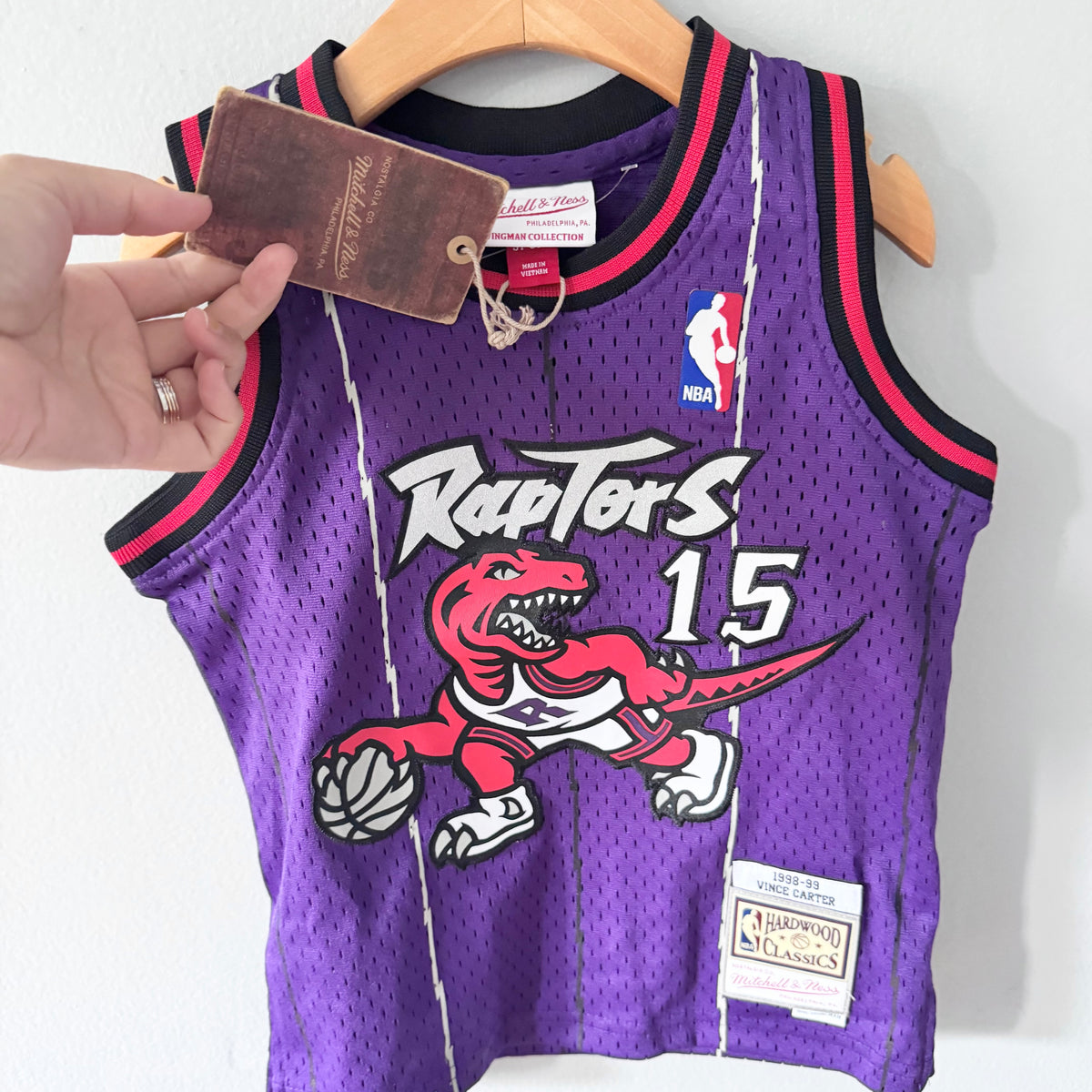 NBA / Toronto Raptors jersey #15 / 3T - New with tag