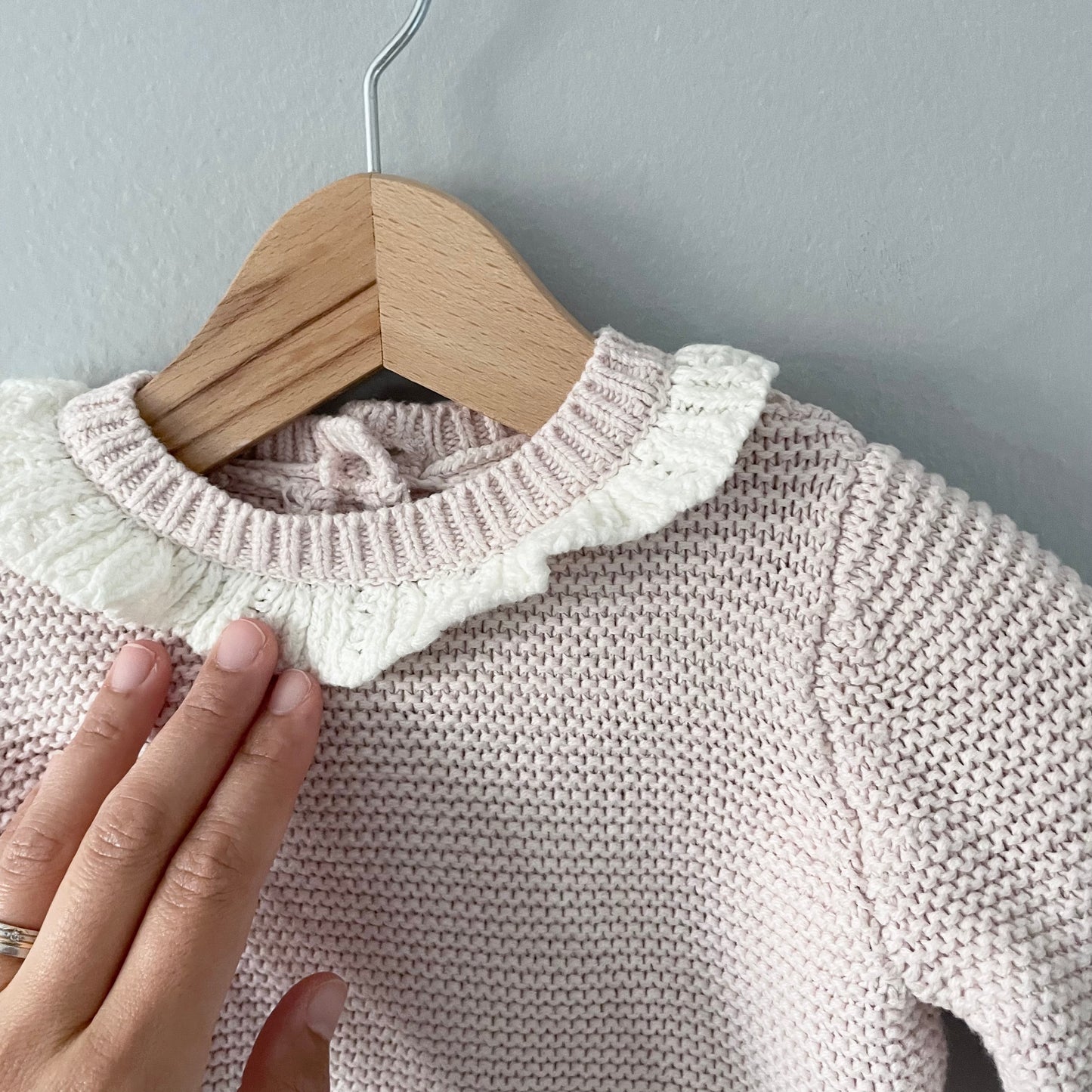 Cupcakes & Cashmere / Knit pullover / 3-6M