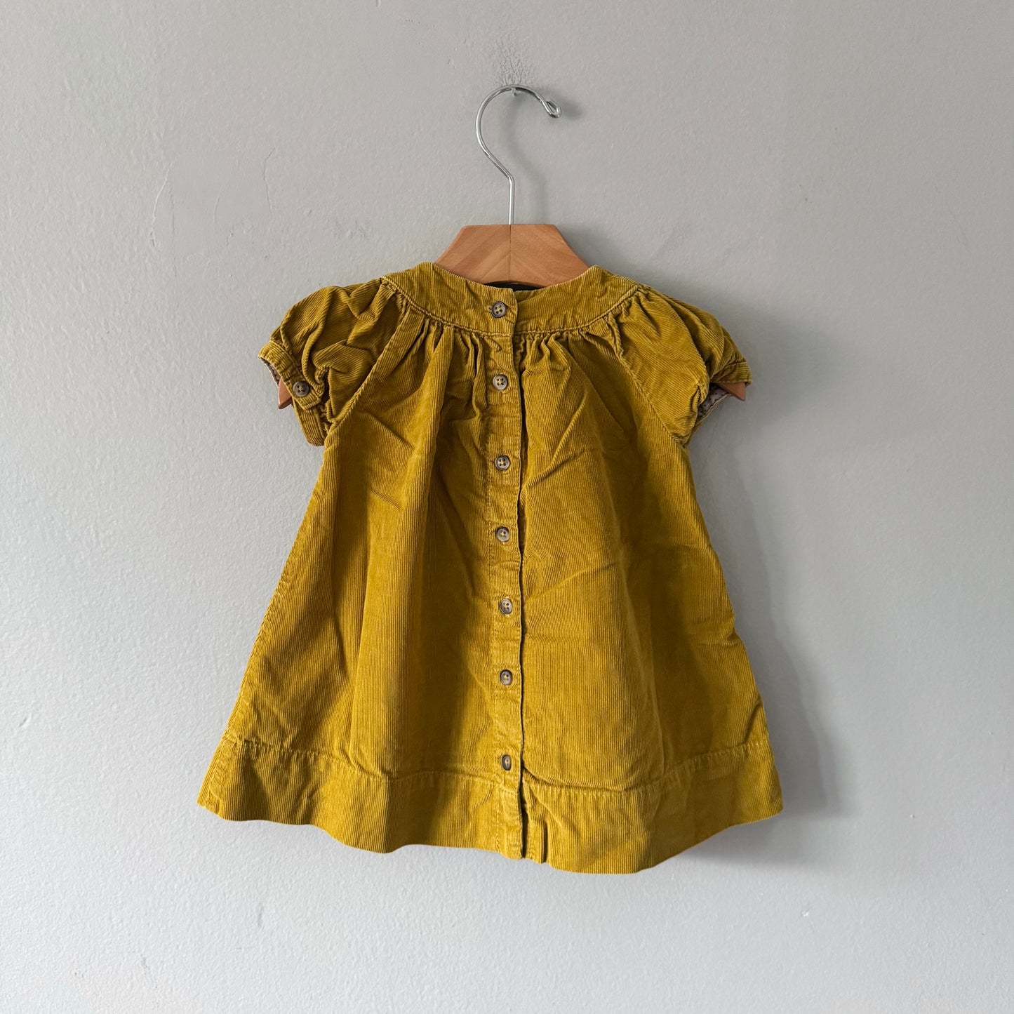 Petit bateau / Robe en velours côtelé moutarde / 12M