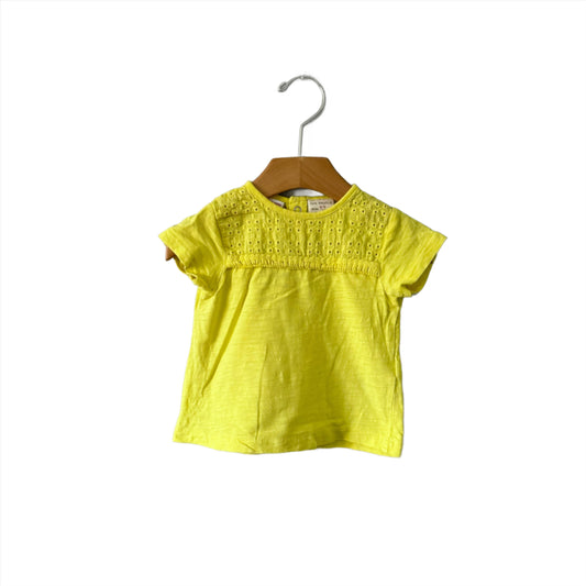 Zara / Yellow eyelet T-shirt / 6-9M