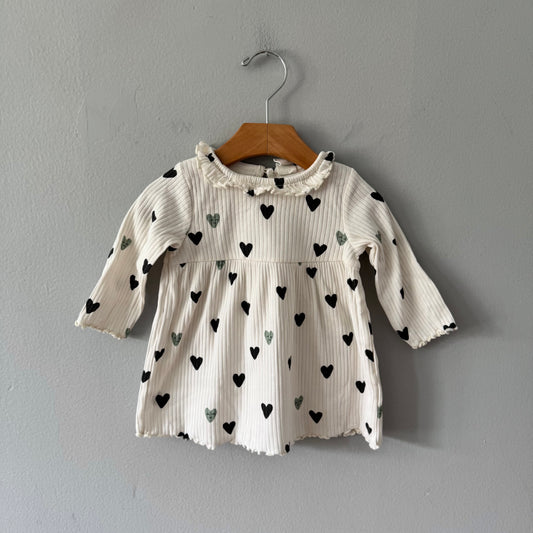 H&M / White ribbed x heart dress / 6M