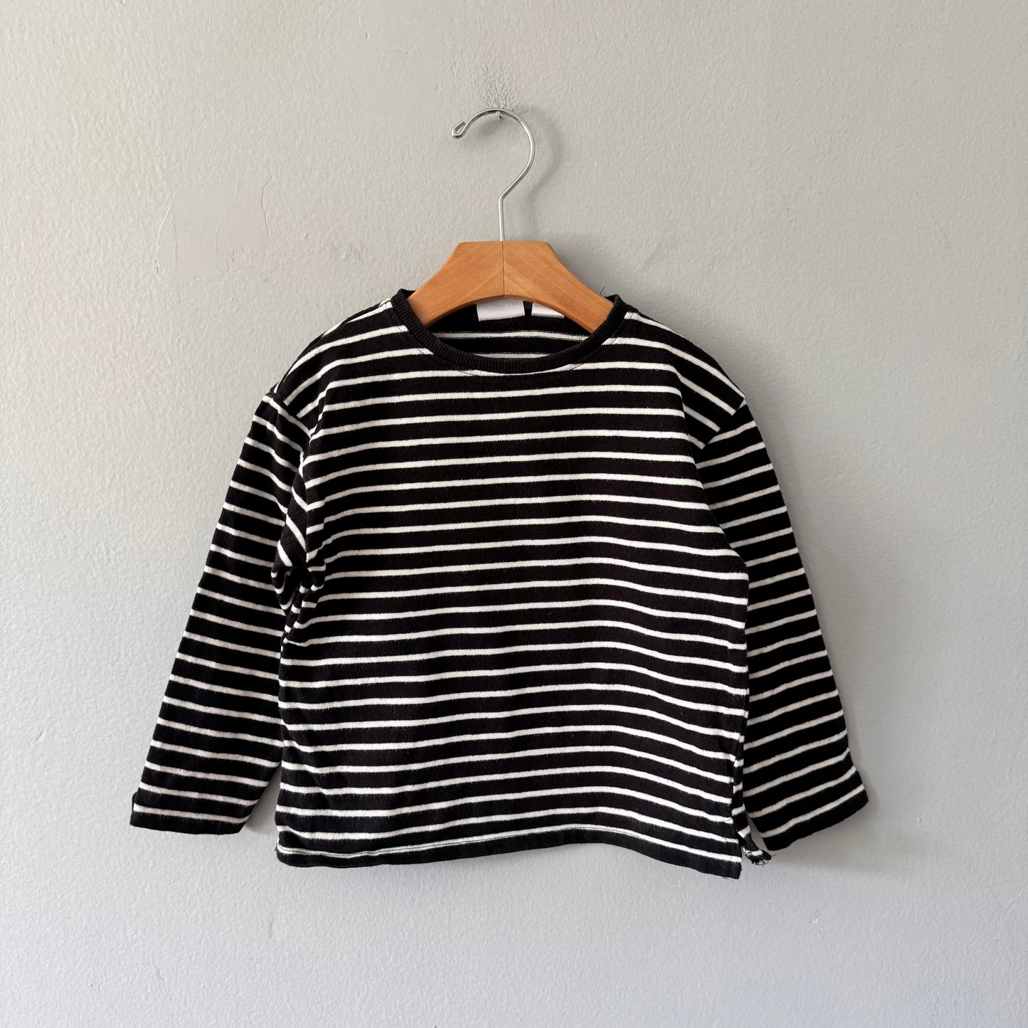 Zara / White navy stripe shirts / 3-4Y