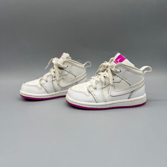 Nike / Air Jordan / Running Shoes / US7