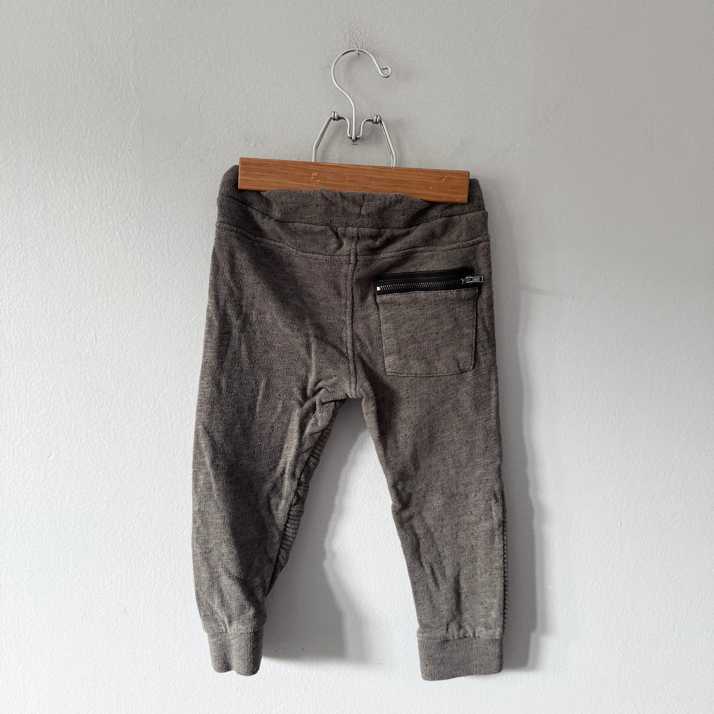 Zara / Grey jogger pants / 5Y