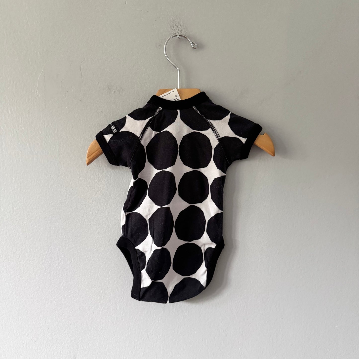 Uniqlo / Marimekko onesie / 0-3M