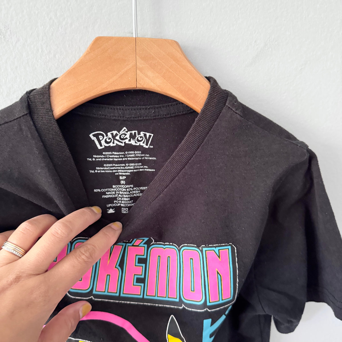 Pokemon / Black T-shirt / 6Y