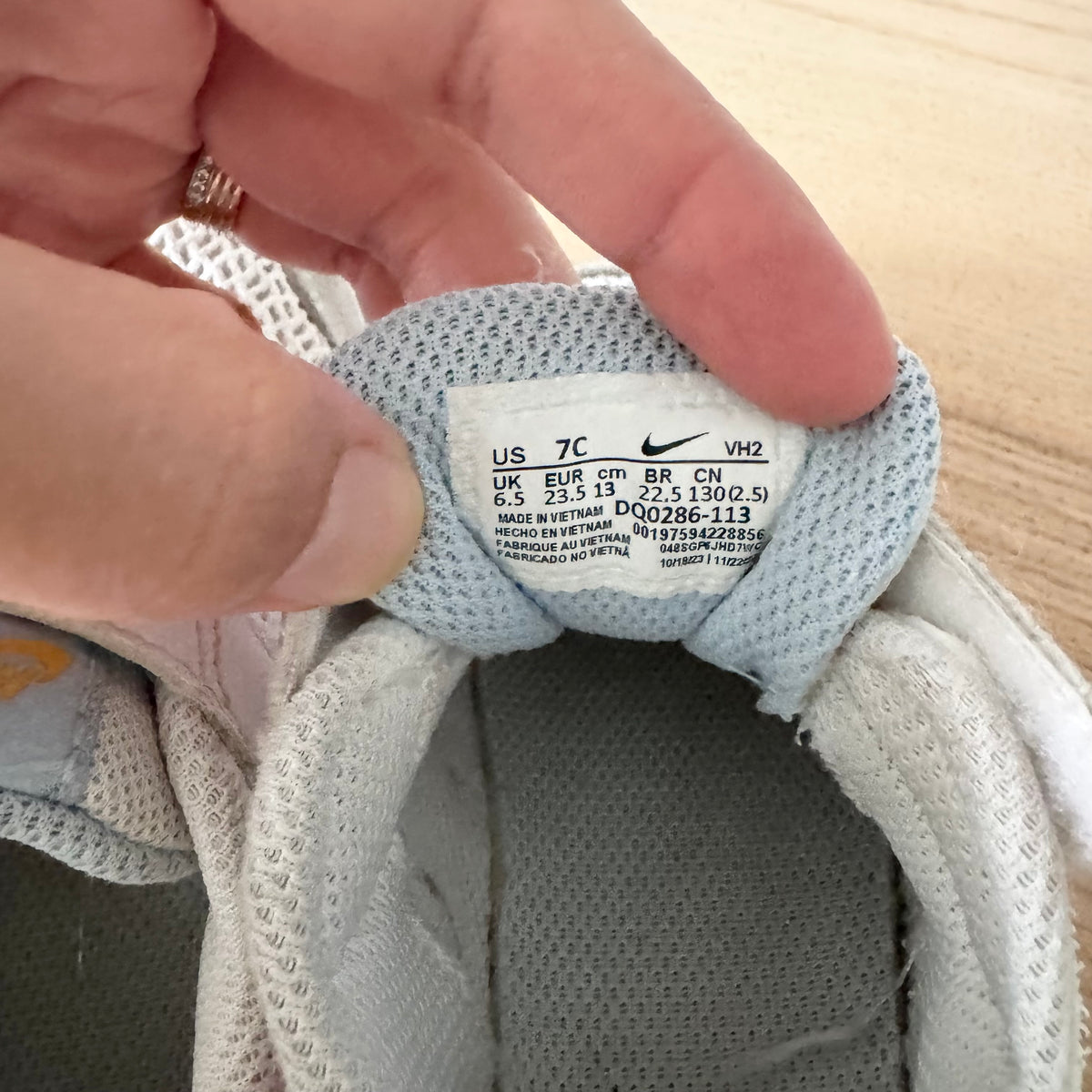 Nike / Sneaker / US7