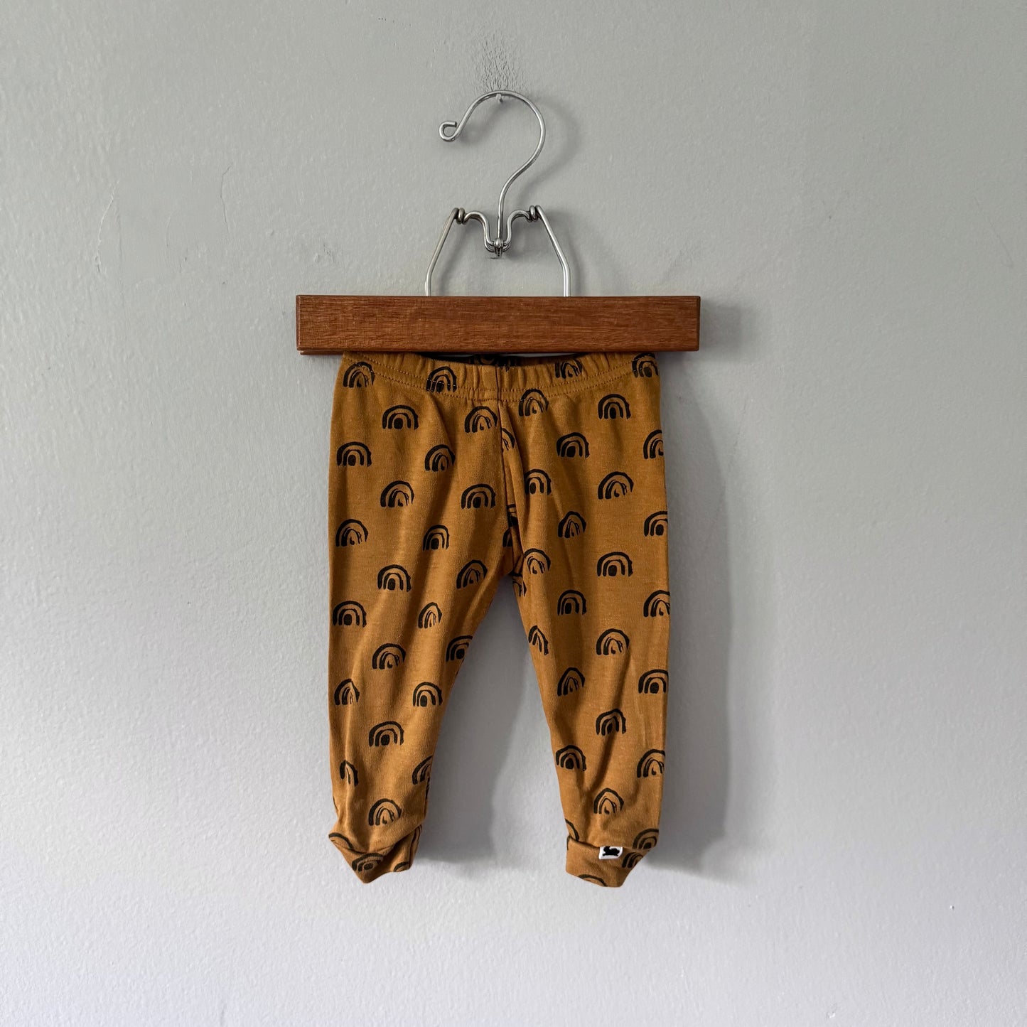 Little & Lively / Brown leggings / 3-6M