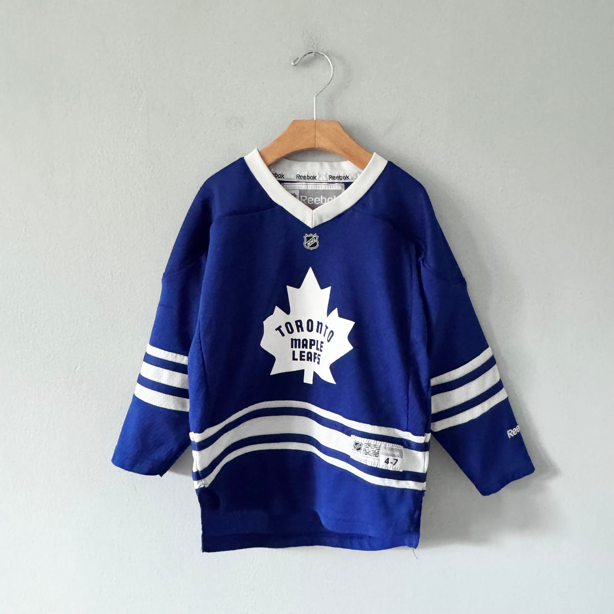 NHL / Toronto Maple Leafs jersey / 4-7Y