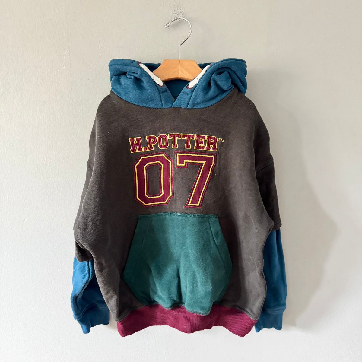 Harry Potter x M&S / Dark grey hoodie / 7-8Y