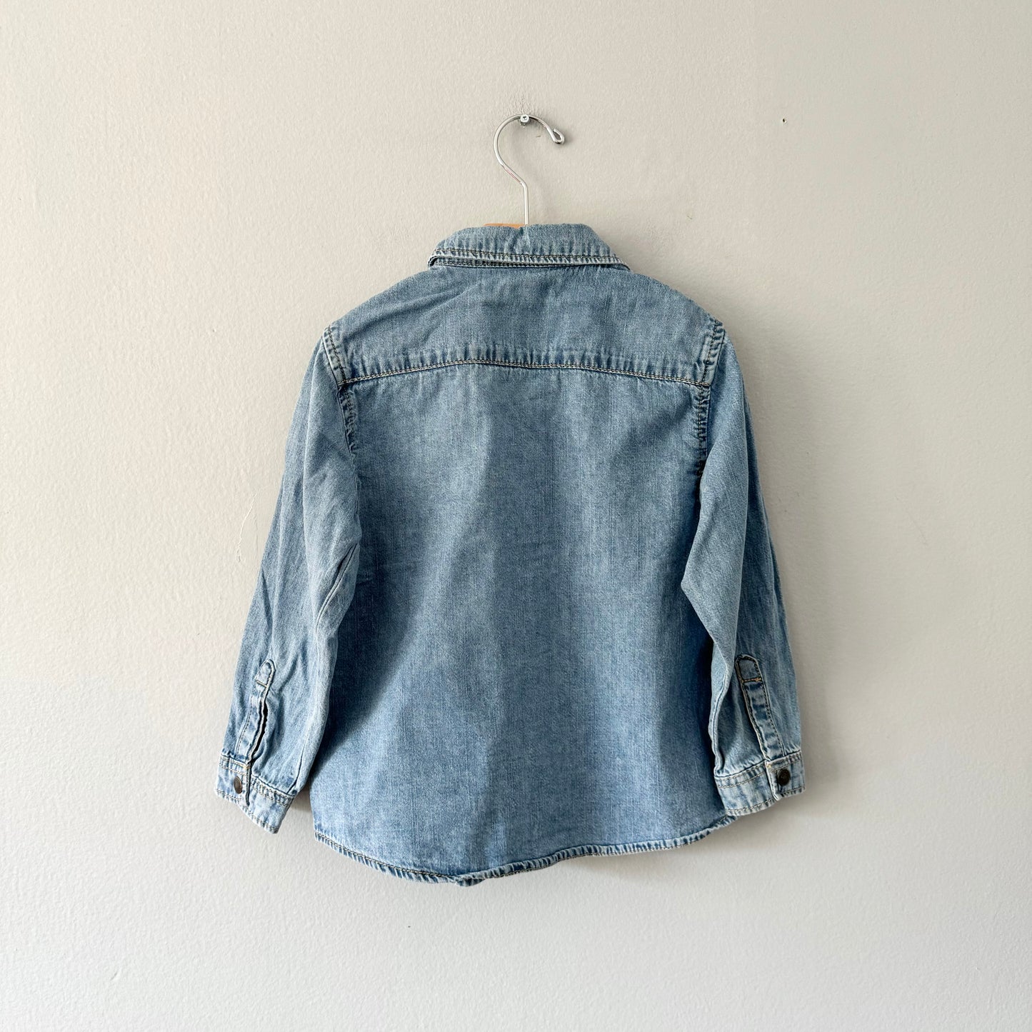 Zara / Denim shirt / 4-5Y