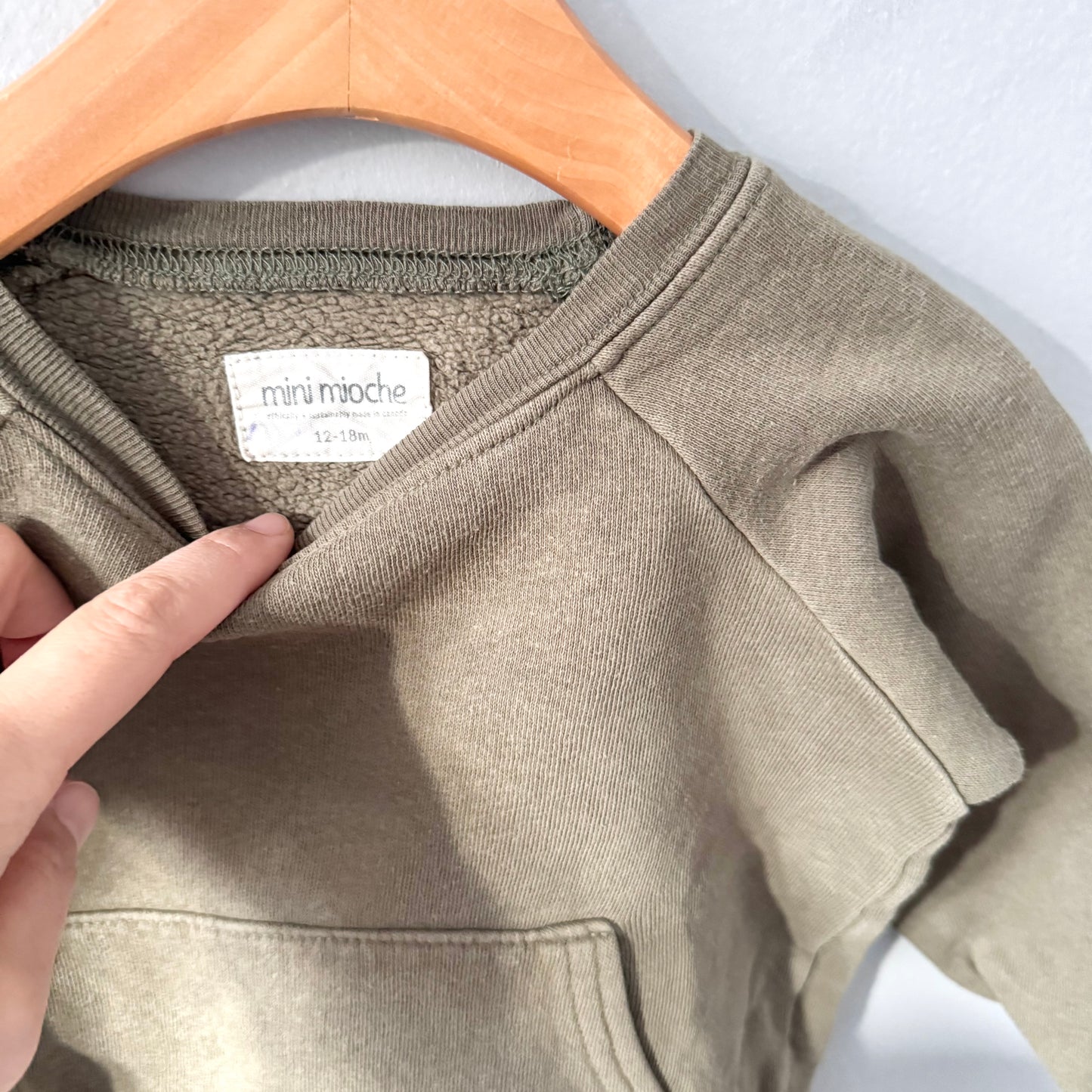 Mini mioche / Khaki sweatshirt / 12-18M