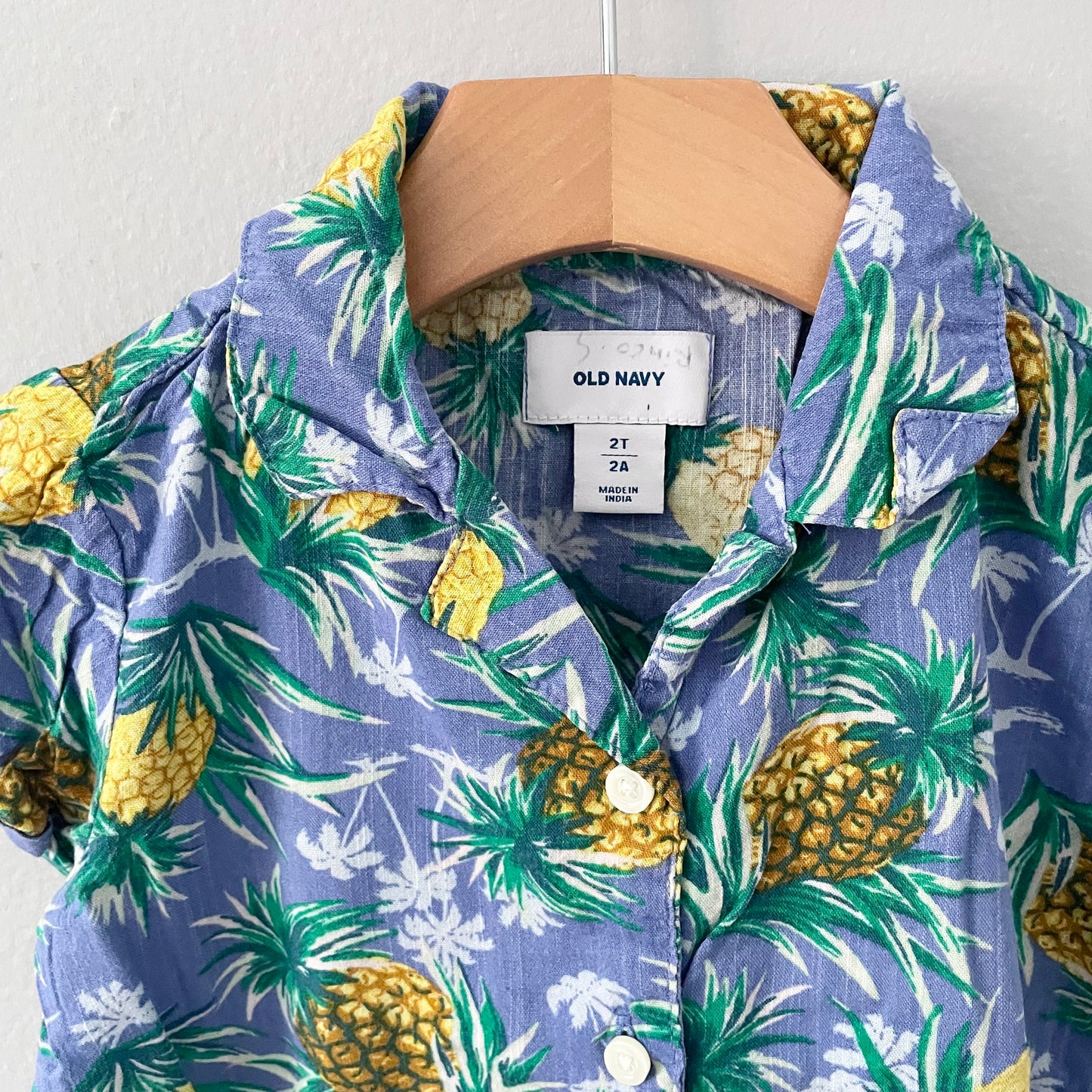 Old Navy / Pinapple summer shirt / 2T