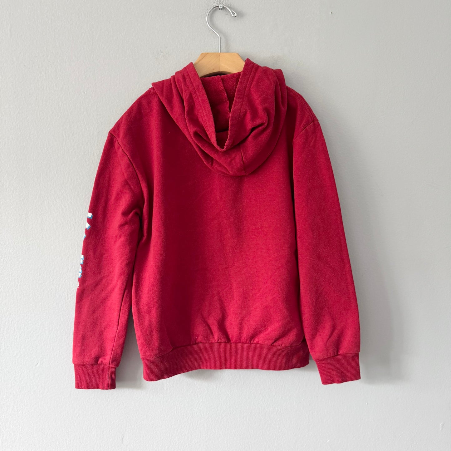 Naruto / Red hoodie / 8Y