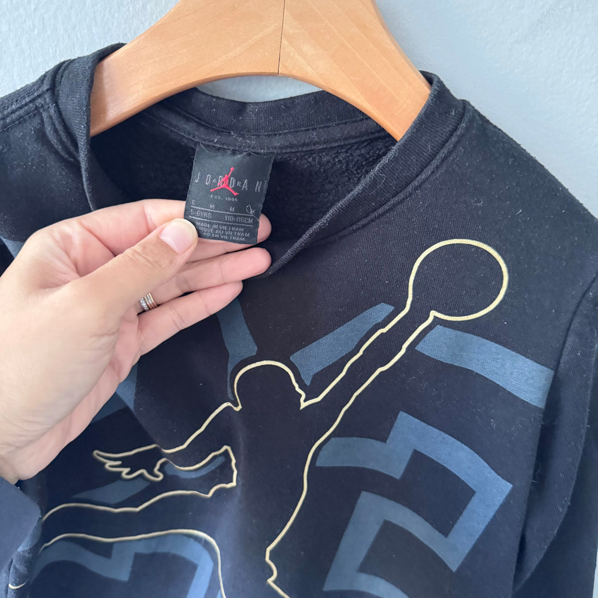 Nike x Jordan / Black sweatshirt / 5-6Y