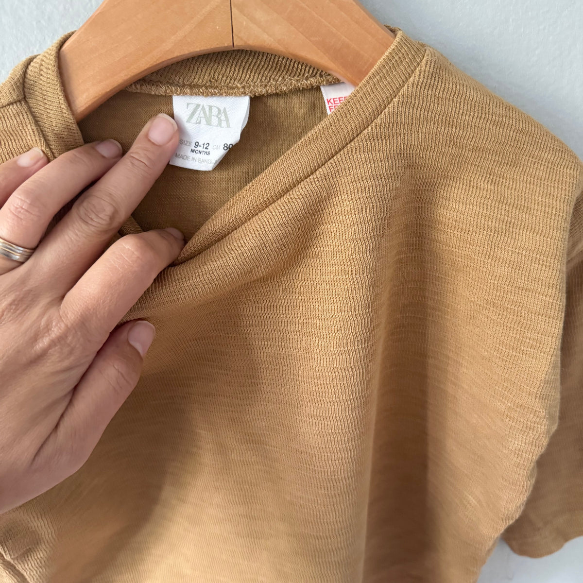 Zara / Mustard long sleeve / 9-12M