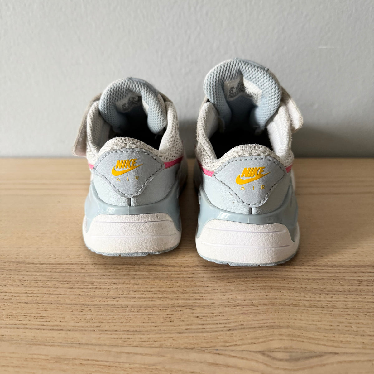 Nike / Sneaker / US7