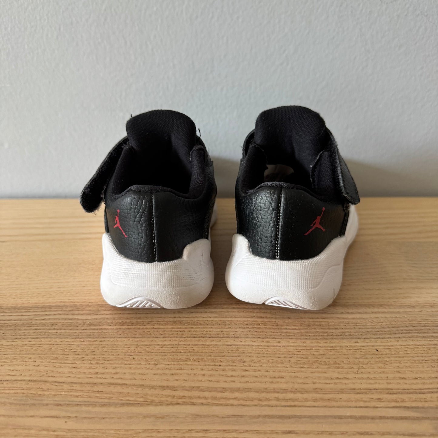 Nike / Sneakers / US9