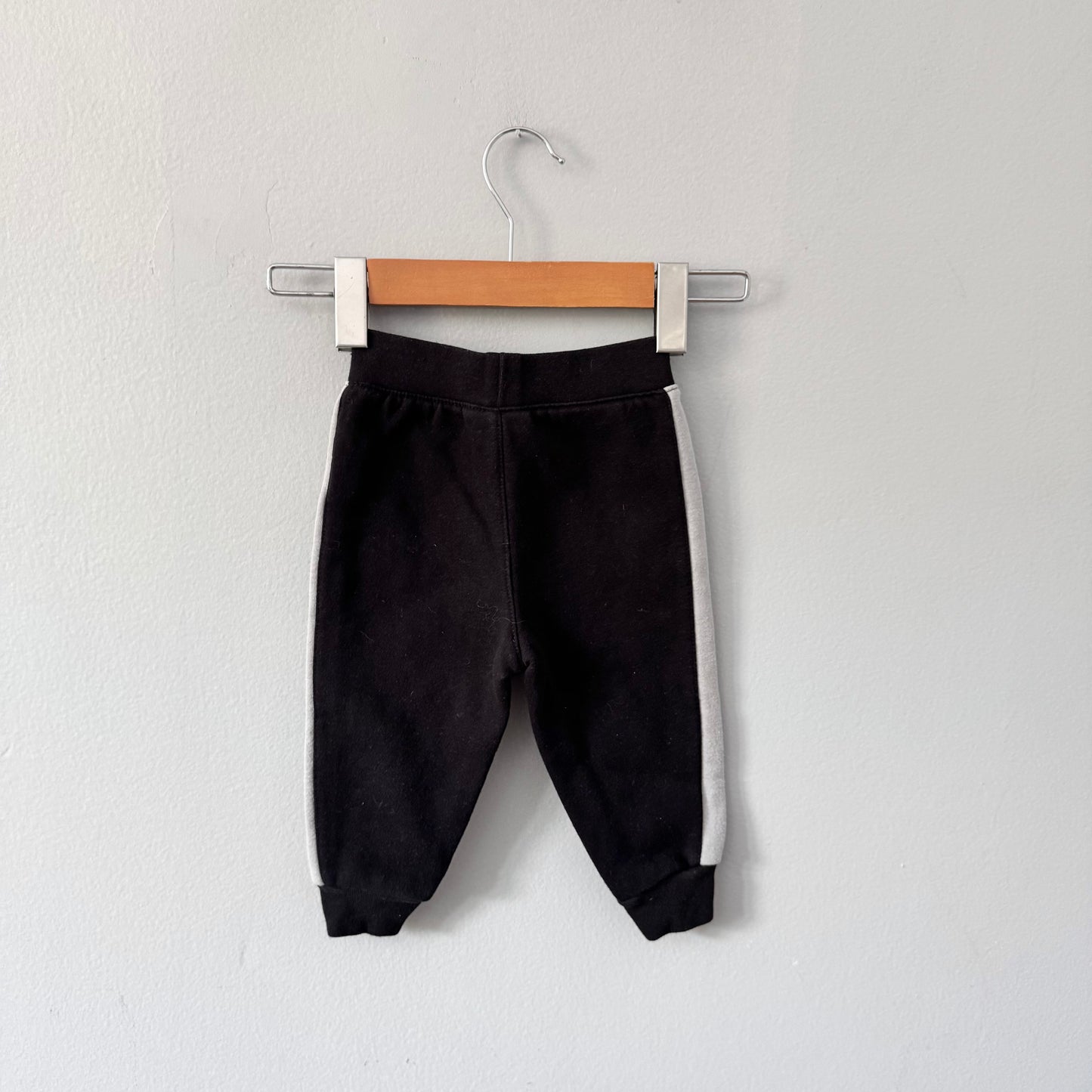 Nike / Pantalon de survêtement noir / 12M