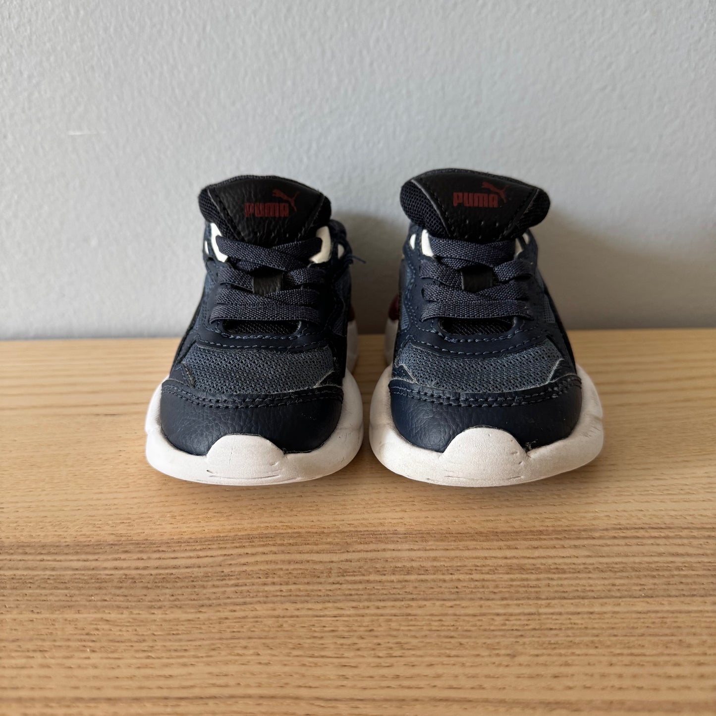 Puma / Sneakers / US6